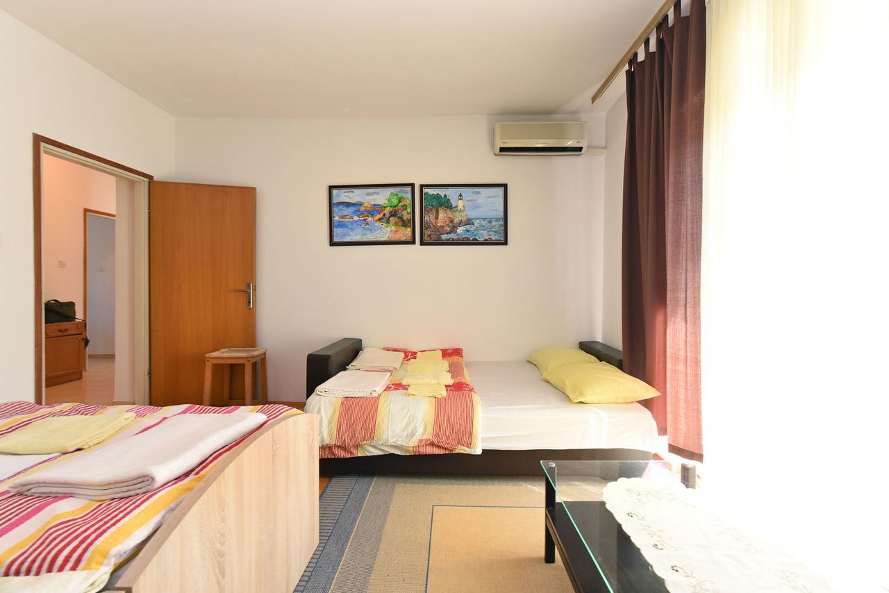Apartments Josip 74 Пула Екстер'єр фото