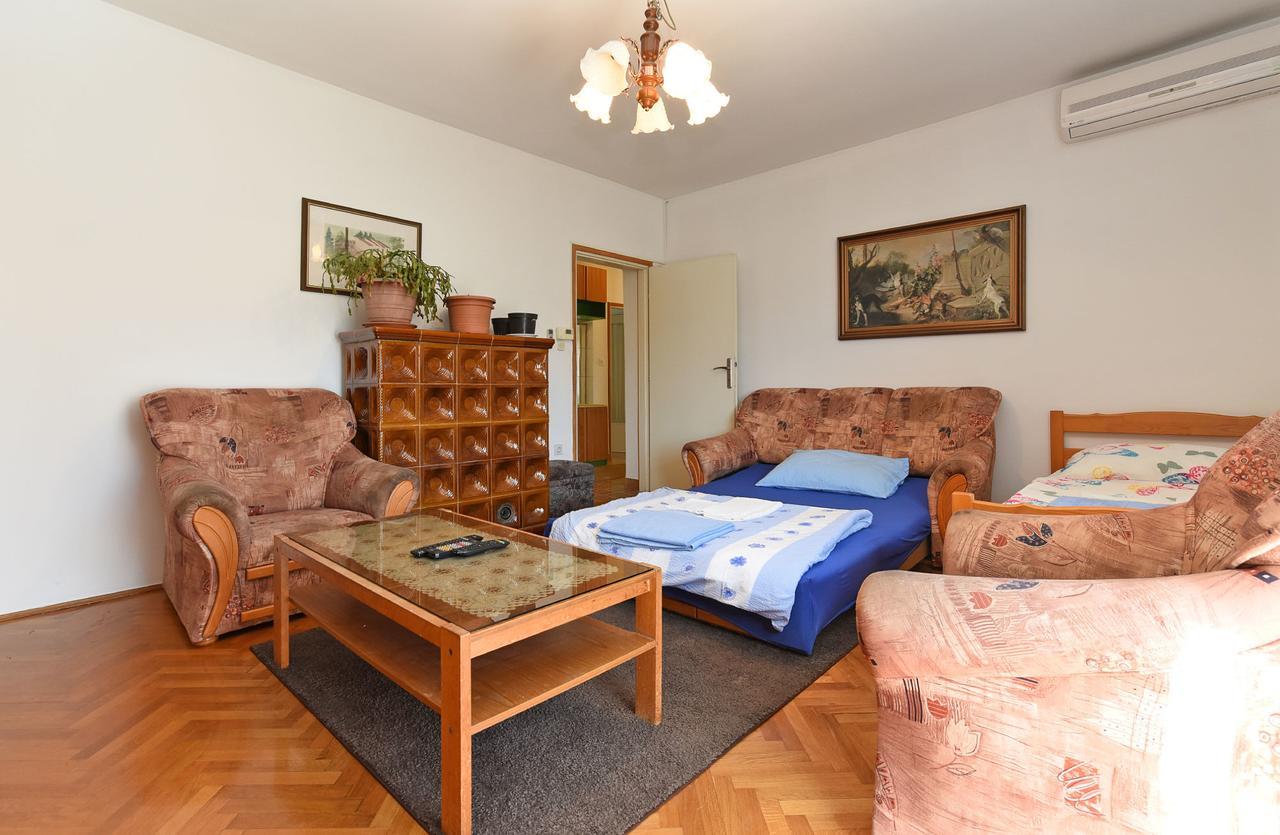 Apartments Josip 74 Пула Екстер'єр фото