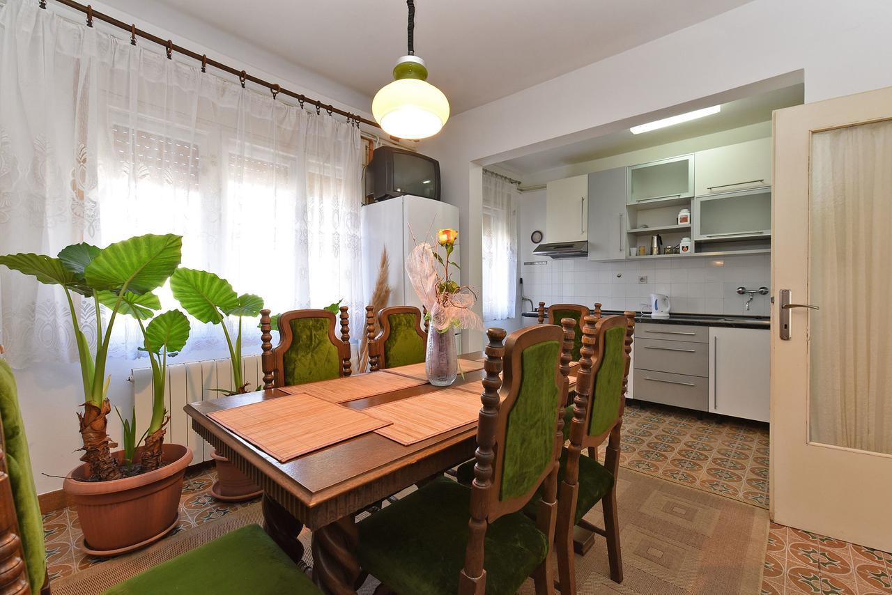Apartments Josip 74 Пула Екстер'єр фото