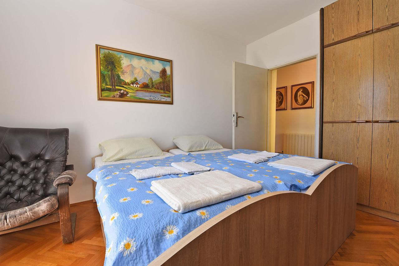 Apartments Josip 74 Пула Екстер'єр фото
